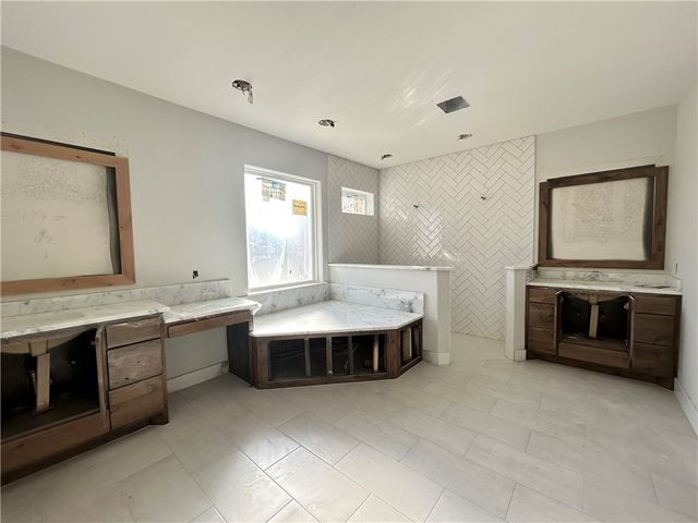 3273 Rose Hill Lane, Bryan, TX 77808