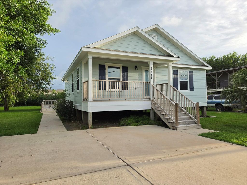 2331 Rue De Lafitte Drive, San Leon, TX 77539