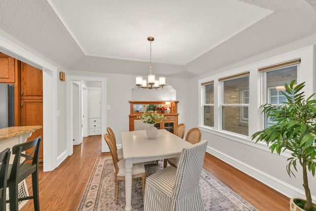 5842 N Bay Ridge AVENUE, Whitefish Bay, WI 53217