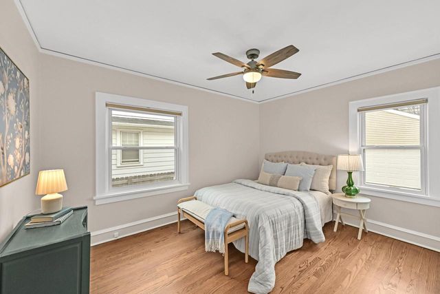 5842 N Bay Ridge AVENUE, Whitefish Bay, WI 53217