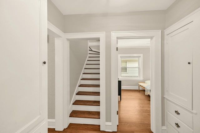 5842 N Bay Ridge AVENUE, Whitefish Bay, WI 53217