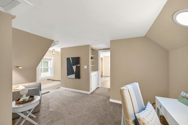 5842 N Bay Ridge AVENUE, Whitefish Bay, WI 53217