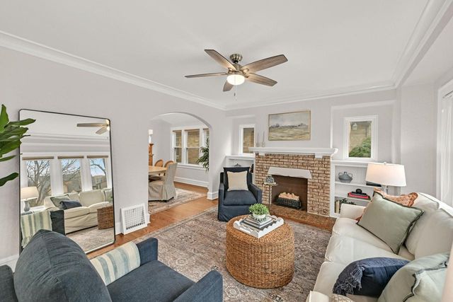 5842 N Bay Ridge AVENUE, Whitefish Bay, WI 53217