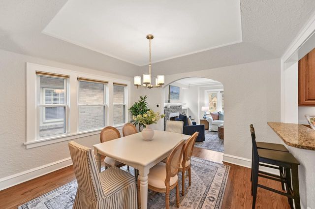 5842 N Bay Ridge AVENUE, Whitefish Bay, WI 53217