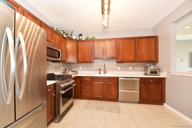 1145 Kirkland Court, Central Islip, NY 11722