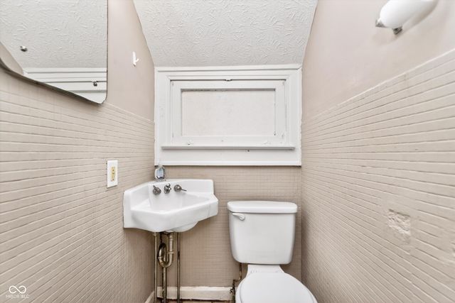 4355 Clarendon Road, Indianapolis, IN 46208