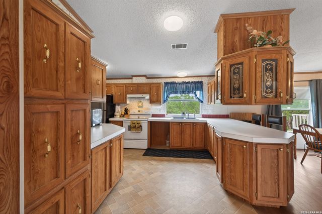 136 Jeanette, Canyon Lake, TX 78133