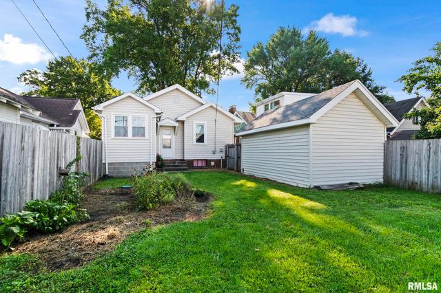 2109 S STATE Street, Springfield, IL 62704