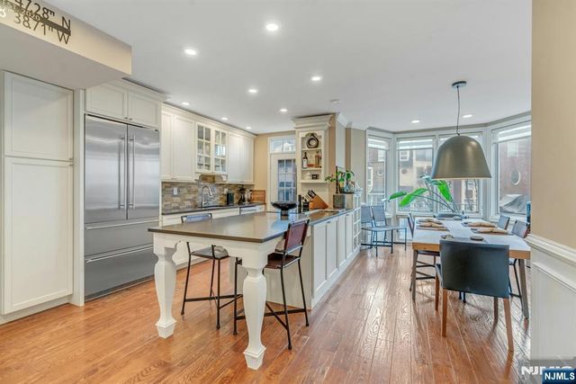 110 Kensington Drive, Fort Lee, NJ 07024