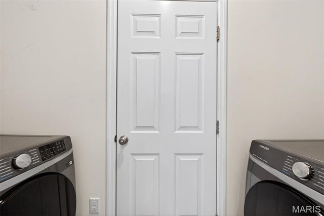 40 Brush Creek Drive, Pacific, MO 63069