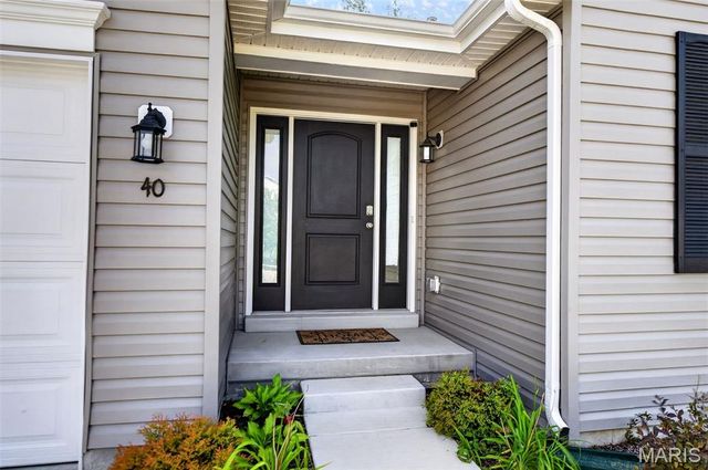 40 Brush Creek Drive, Pacific, MO 63069