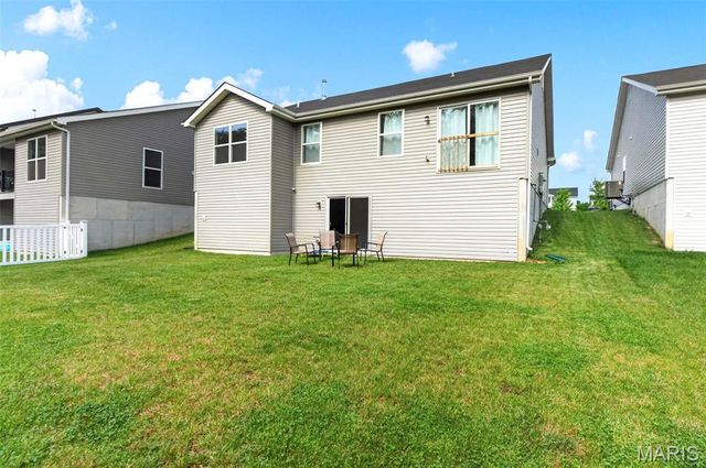 40 Brush Creek Drive, Pacific, MO 63069