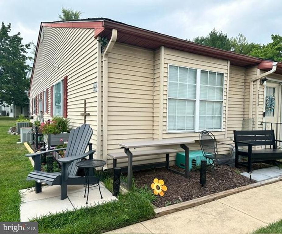 7058 BASSWOOD RD, Frederick, MD 21703