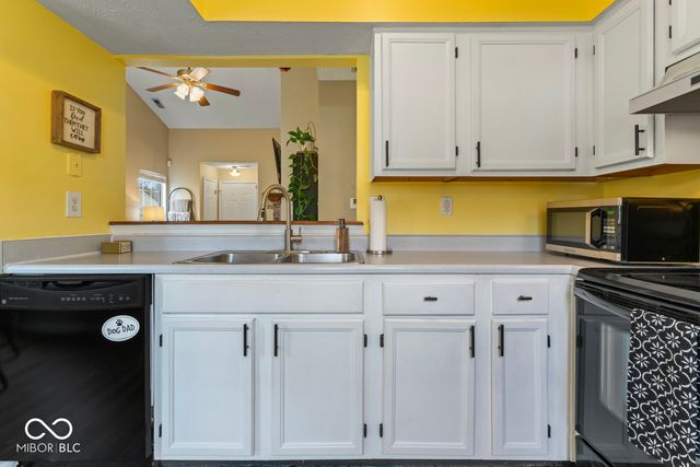 6634 Sundown Drive S, Indianapolis, IN 46254