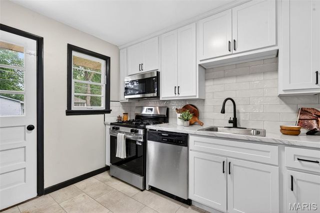 3568 Wright Avenue, St Ann, MO 63074