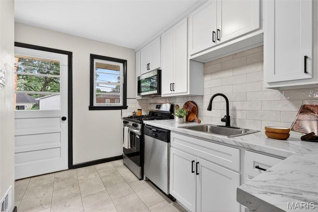 3568 Wright Avenue, St Ann, MO 63074