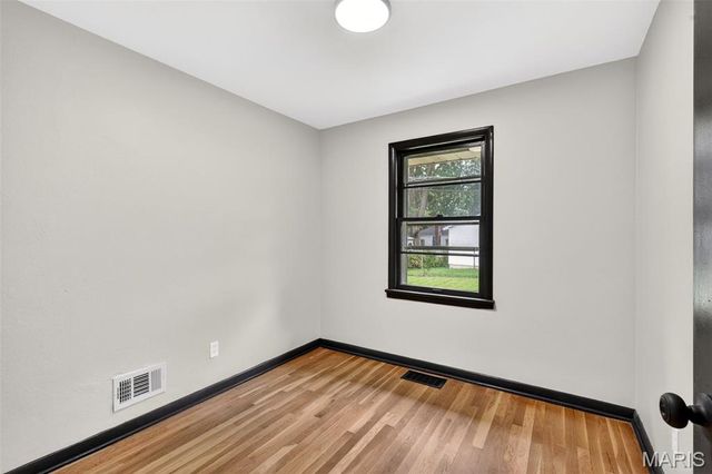 3568 Wright Avenue, St Ann, MO 63074
