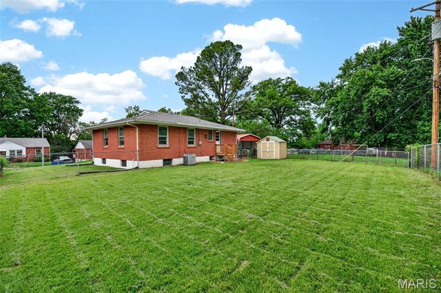 3568 Wright Avenue, St Ann, MO 63074