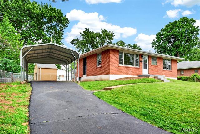 3568 Wright Avenue, St Ann, MO 63074