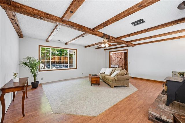 10821 Arrow Point Pl, Grass Valley, CA 95949