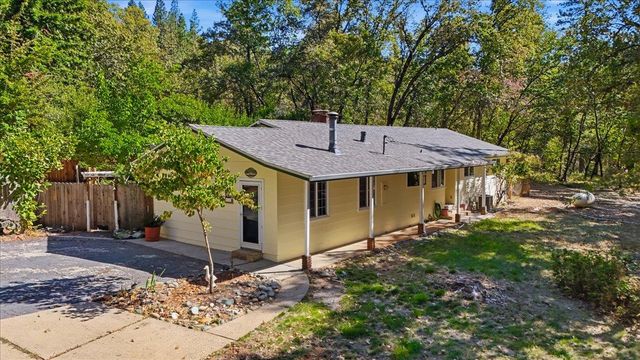 10821 Arrow Point Pl, Grass Valley, CA 95949