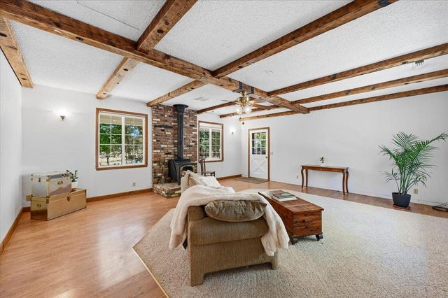 10821 Arrow Point Pl, Grass Valley, CA 95949