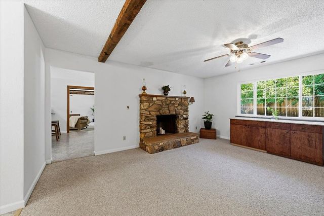10821 Arrow Point Pl, Grass Valley, CA 95949