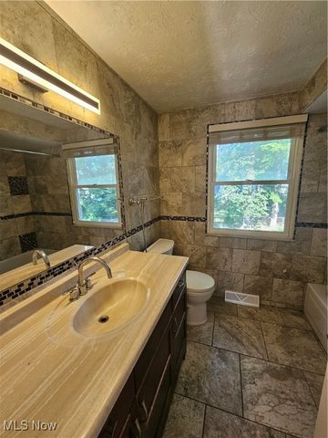 4590 Brendan Lane, North Olmsted, OH 44070