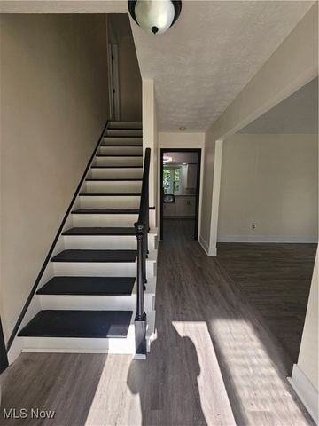 4590 Brendan Lane, North Olmsted, OH 44070