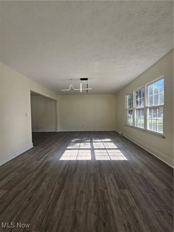 4590 Brendan Lane, North Olmsted, OH 44070