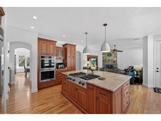 33 Golden Eagle Ln, Littleton, CO 80127