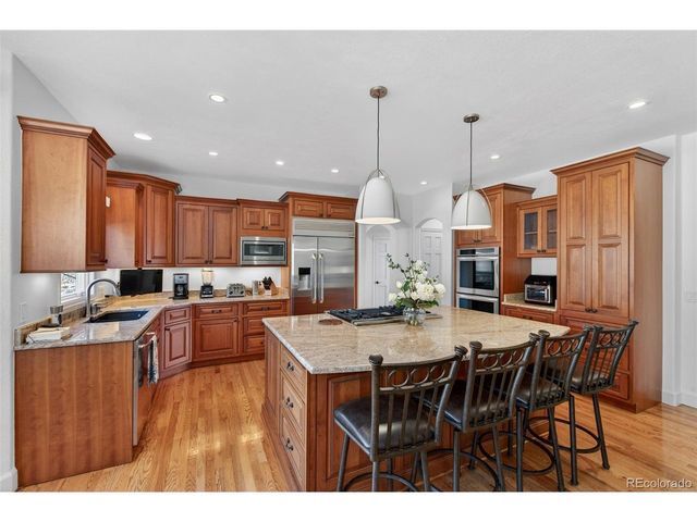33 Golden Eagle Ln, Littleton, CO 80127