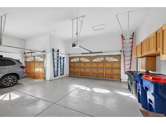 33 Golden Eagle Ln, Littleton, CO 80127