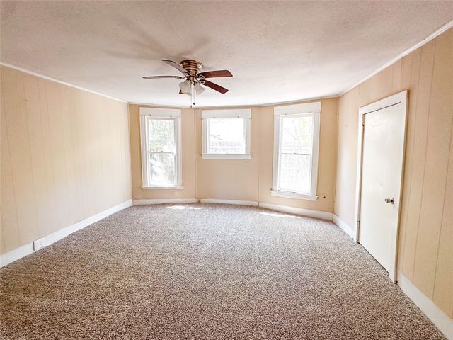 611 4th Street, Mineral Wells, TX 76067