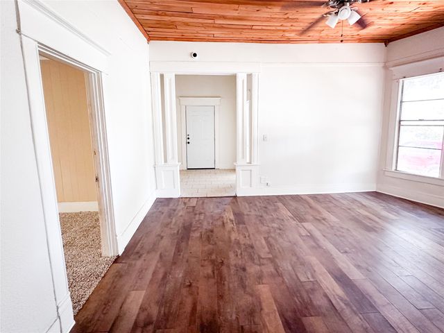 611 4th Street, Mineral Wells, TX 76067