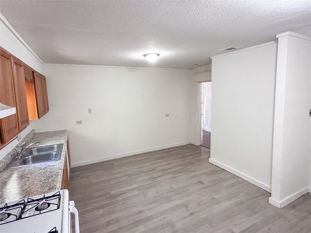 611 4th Street, Mineral Wells, TX 76067
