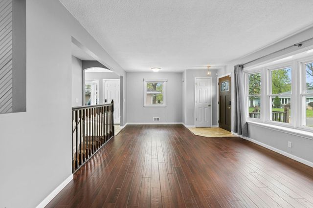 5918 Admiral Lane N, Brooklyn Center, MN 55429
