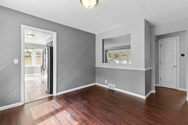 5918 Admiral Lane N, Brooklyn Center, MN 55429