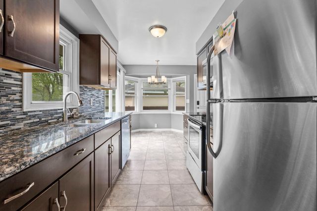 5918 Admiral Lane N, Brooklyn Center, MN 55429