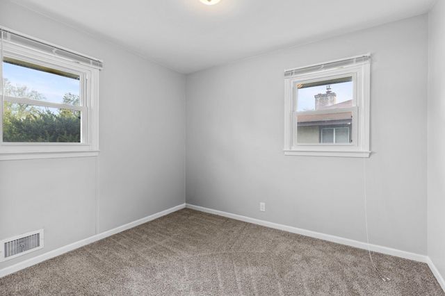 5918 Admiral Lane N, Brooklyn Center, MN 55429