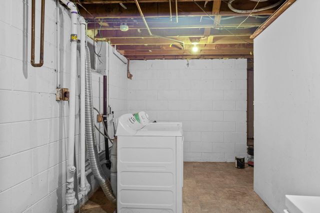 5918 Admiral Lane N, Brooklyn Center, MN 55429