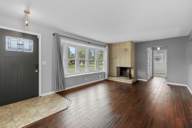 5918 Admiral Lane N, Brooklyn Center, MN 55429