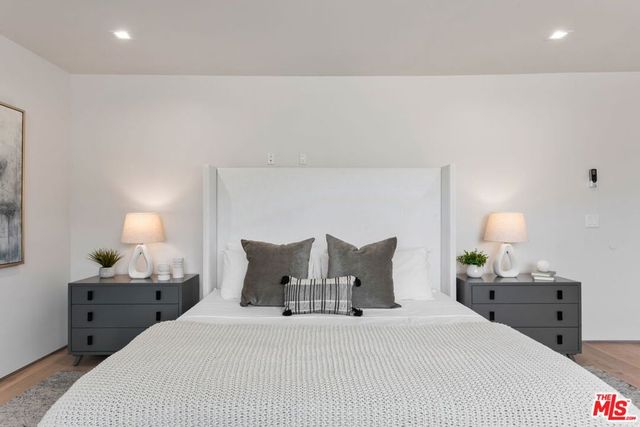 838 N Mansfield Avenue 201, Los Angeles, CA 90038