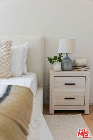 838 N Mansfield Avenue 201, Los Angeles, CA 90038