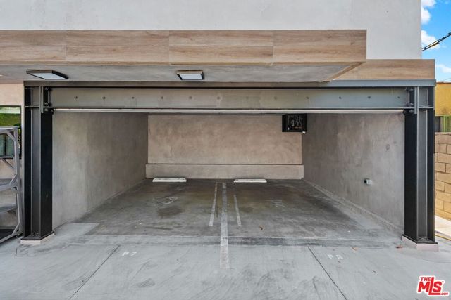 838 N Mansfield Avenue 201, Los Angeles, CA 90038