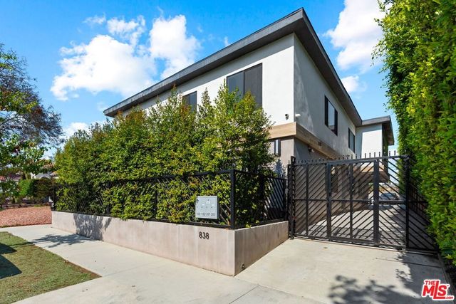 838 N Mansfield Avenue 201, Los Angeles, CA 90038
