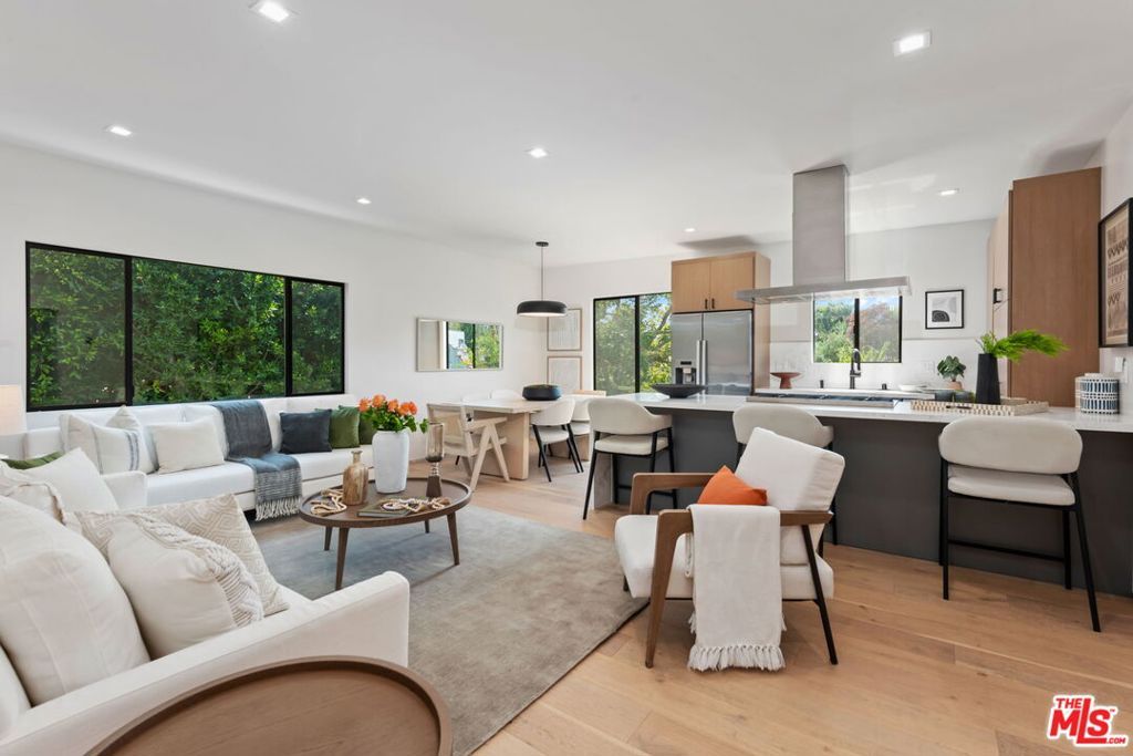 838 N Mansfield Avenue 201, Los Angeles, CA 90038