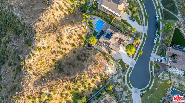 28236 Forge Court, Valencia, CA 91354