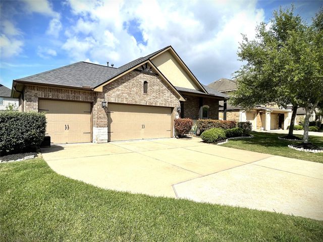 738 Somerset Landing Lane, League City, TX 77573
