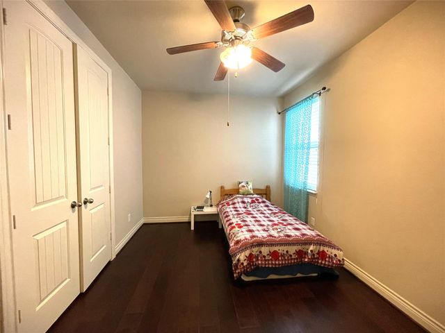 738 Somerset Landing Lane, League City, TX 77573